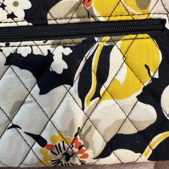 Vera Bradley quilted cotton zip-around wallet in "Dogwood" floral pattern - Picture 3 of 8